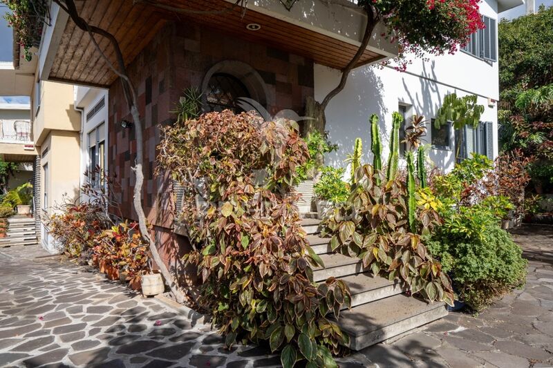 House V3 Santa Maria Maior Funchal - garden, sea view, fireplace