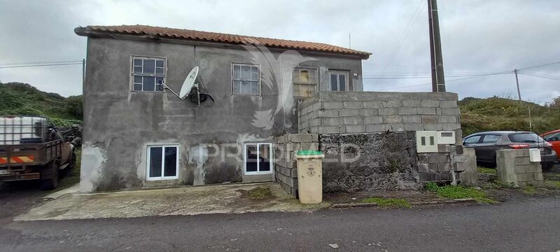 House V2 Piedade Lajes do Pico - quiet area, attic, garage