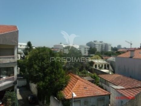 Apartment T2 in the center Porto - quiet area, garden, marquee, terrace