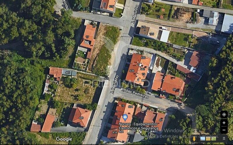 Land Urban with 387sqm Canelas Vila Nova de Gaia