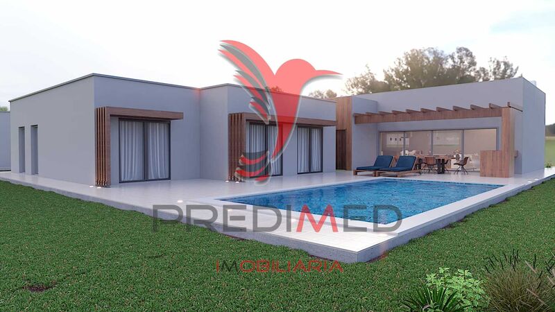 House Isolated under construction 4 bedrooms Setúbal - garage, solar panels, swimming pool, garden, parking lot, fireplace