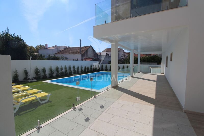 Apartment new 4 bedrooms Alcochete - air conditioning, boiler, kitchen, equipped, swimming pool, parking lot, store room