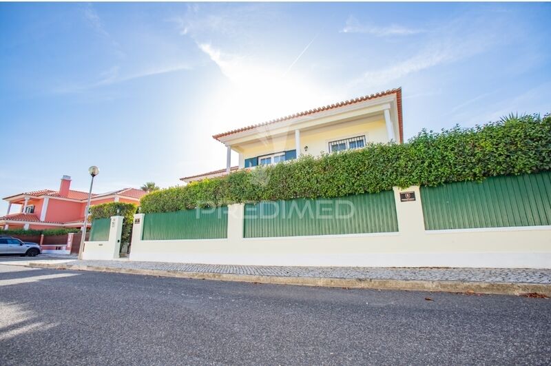 House 5 bedrooms Luxury Cascais - garden, fireplace, barbecue, swimming pool, garage, balcony