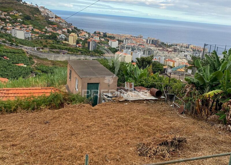 Terreno com 594m2 São Martinho Funchal