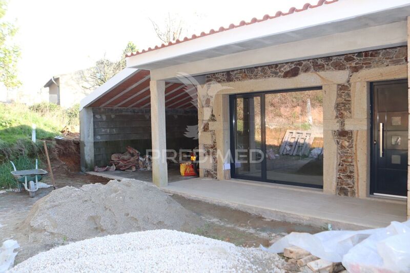 House V3 neues Vila Verde - air conditioning, central heating, automatic gate, garage