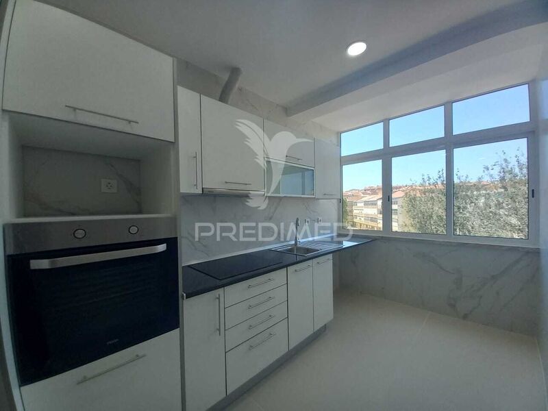 Apartamento T3 em zona central Corroios Seixal - varanda