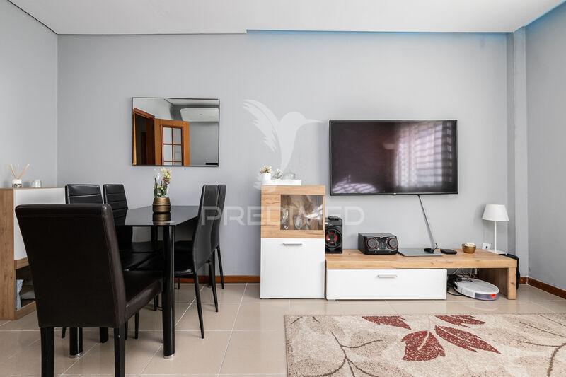 Apartamento T2 Vila Real de Santo António - r/c, marquise, arrecadação, ar condicionado, varanda, equipado