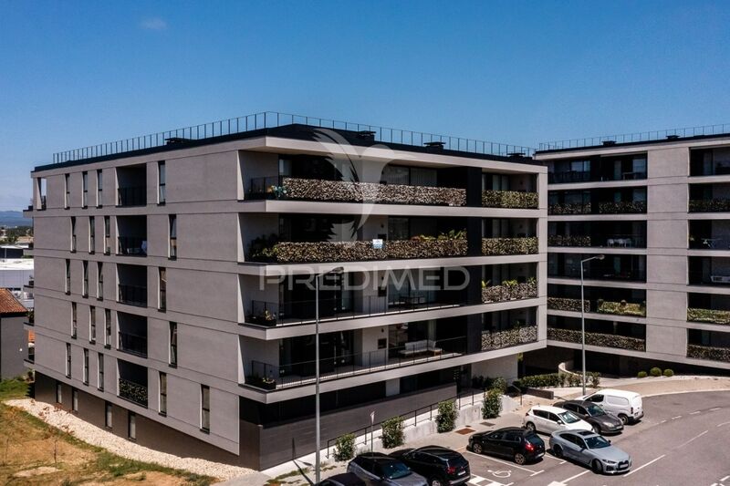 Apartamento T3 de luxo Braga - varanda, bbq, ar condicionado, mobilado, garagem