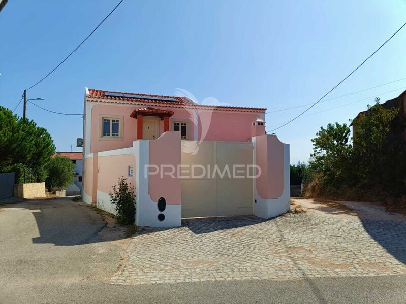 House V3 in the center Nossa Senhora da Piedade Ourém - central heating, terrace, alarm, store room, double glazing, fireplace, barbecue, air conditioning