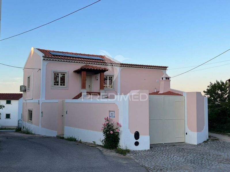 House V3 in the center Nossa Senhora da Piedade Ourém - central heating, terrace, alarm, store room, double glazing, fireplace, barbecue, air conditioning