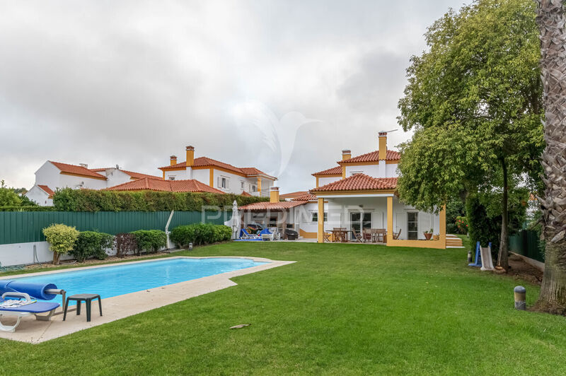 House V5 Setúbal - terrace, tennis court, barbecue, air conditioning, swimming pool, garden, garage, gated community