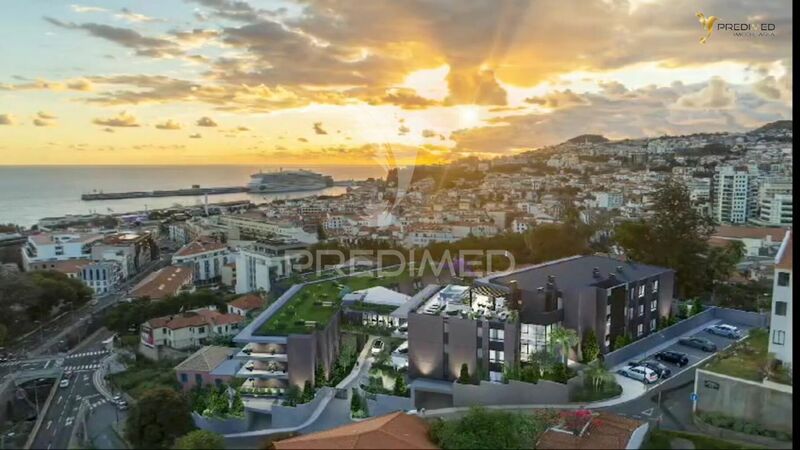 Apartamento Moderno T3 Santa Luzia Funchal - vidros duplos, alarme, condomínio fechado, piscina, terraços, varandas, ar condicionado, garagem, vista mar, jardim