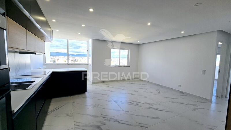 Apartamento Remodelado T2 Portimão - varanda, vidros duplos