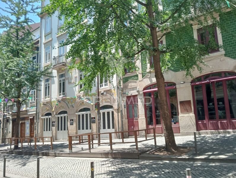 Office in the center Porto - balcony, balconies