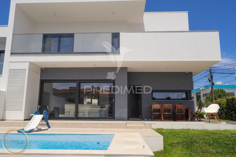 House Modern V4 Odivelas - garden, alarm, parking space, automatic irrigation system, garage, solar panels, swimming pool, terrace, air conditioning