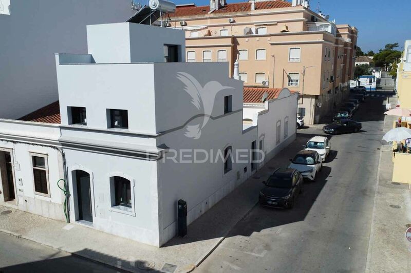 House well located V2 Vila Real de Santo António - tiled stove, terrace, double glazing, solar panels