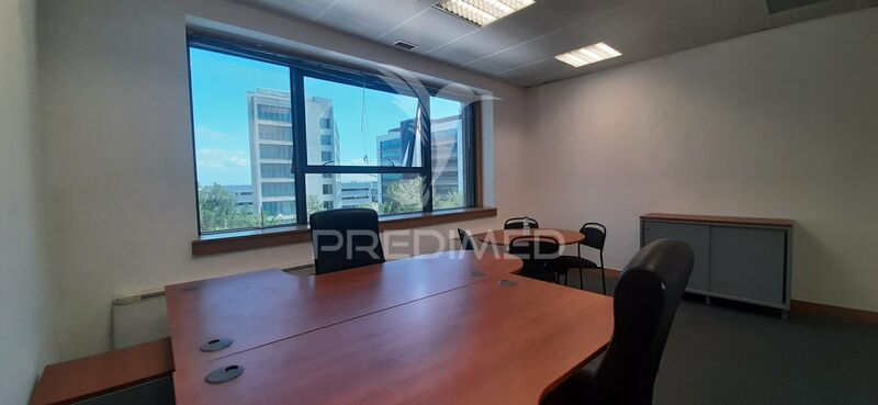 Office Parque das Nações Lisboa - air conditioning, double glazing, double glazing, furnished