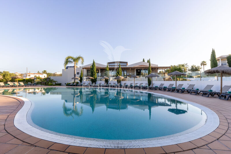 Moradia nova V2 Lagoa (Algarve) - ar condicionado, terraço, sauna, piscina, varandas, banho turco, chão radiante