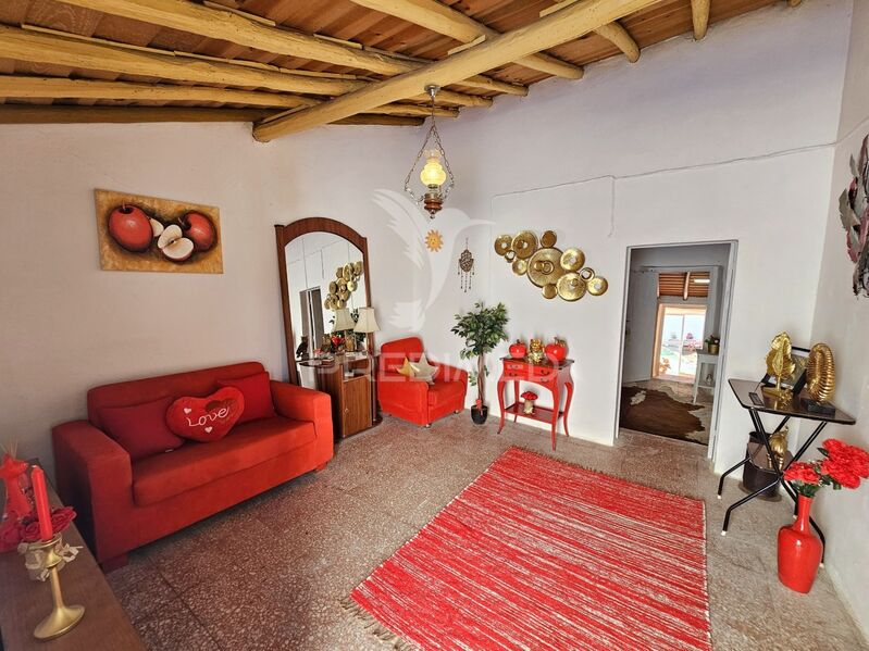 House Typical 2 bedrooms Ourique - swimming pool, fireplace, backyard, gardens, barbecue