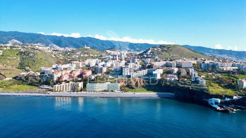 Apartment nuevo T3 São Martinho Funchal - store room, garden, video surveillance, gated community, terrace, swimming pool, air conditioning, kitchen