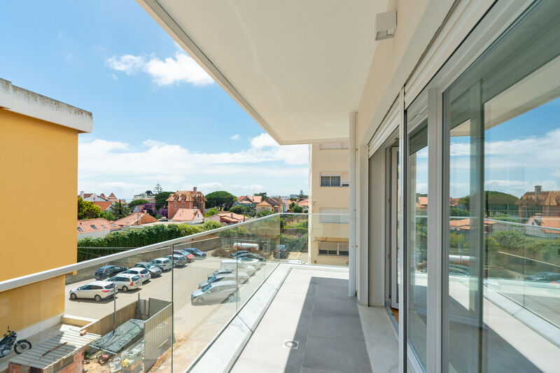 Apartment T3 neue São João do Estoril Cascais - air conditioning, double glazing, solar panels, store room, balcony, parking lot, lots of natural light, balconies