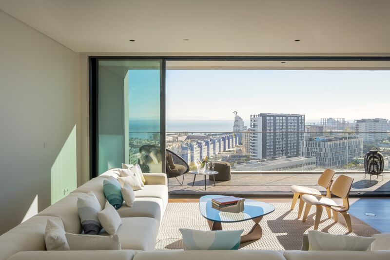 Apartment new 3 bedrooms Parque das Nações Lisboa - condominium, swimming pool, equipped, playground
