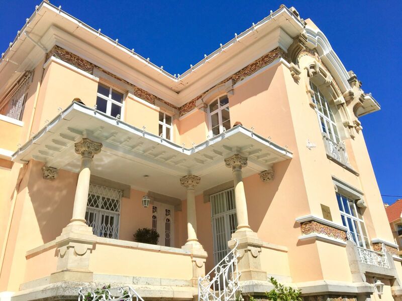 House Luxury 7 bedrooms Monte Estoril Cascais - garden, balcony, plenty of natural light, swimming pool, sea view