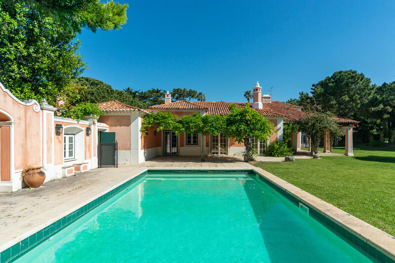 House V6 near the beach Quinta da Marinha  Cascais - fireplace, gated community, garden, central heating, terrace, alarm, swimming pool