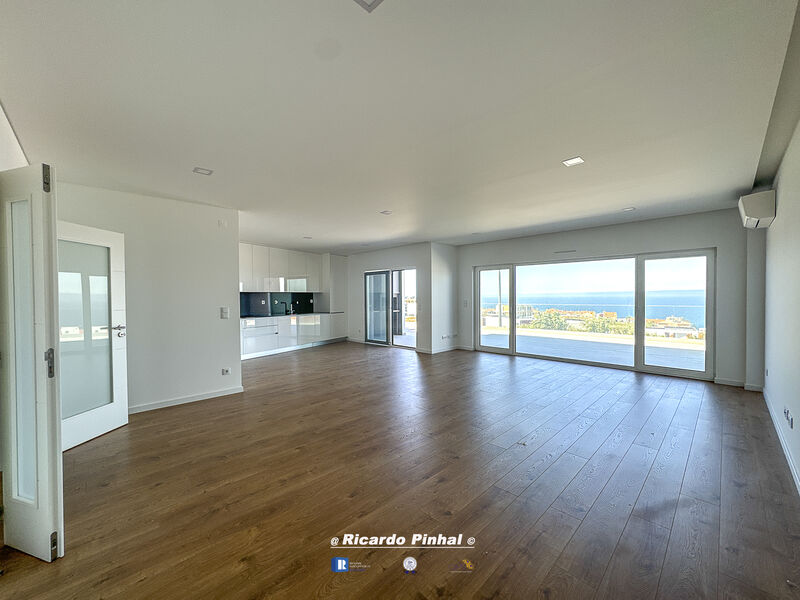 Apartamento T3 Ericeira Mafra - ar condicionado, bbq, painéis solares, terraço, varanda, isolamento térmico