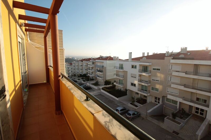 Apartment T3 spacious Ericeira Mafra - parking lot, kitchen, boiler, central heating, fireplace, balcony