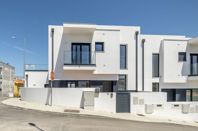 House nueva V3 Ericeira Mafra - terrace, equipped kitchen, garage, balcony