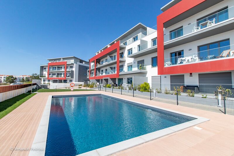 Apartment excellent condition 3 bedrooms Ericeira Mafra - solar panels, store room, terrace, terraces, kitchen, gated community, swimming pool, parking lot, air conditioning, barbecue