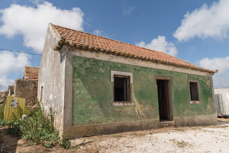 House to rebuild 2 bedrooms Ericeira Mafra - garage