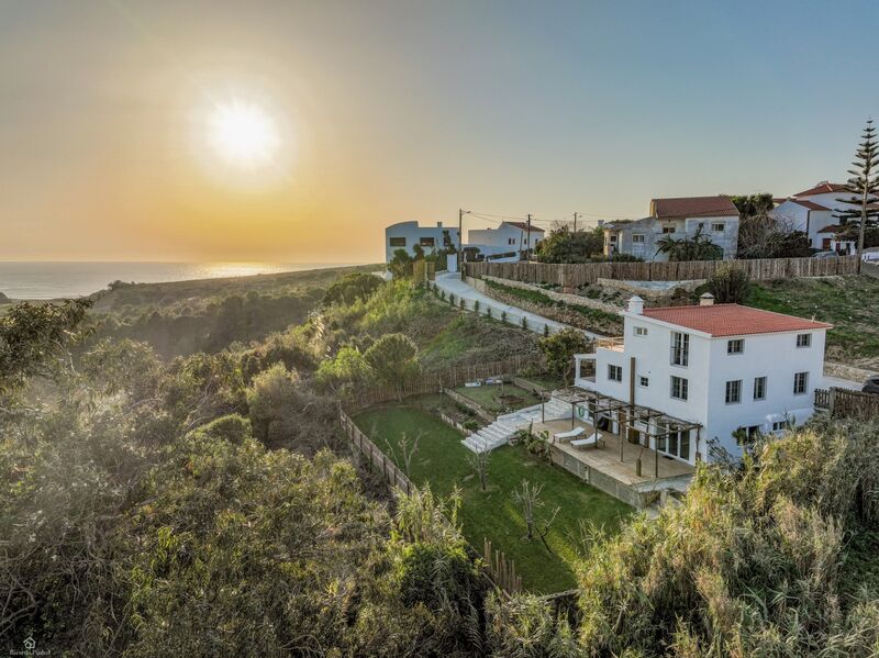 House Isolated 4 bedrooms Ericeira Mafra - store room, swimming pool, fireplace, terrace, attic, equipped kitchen, tiled stove, automatic irrigation system