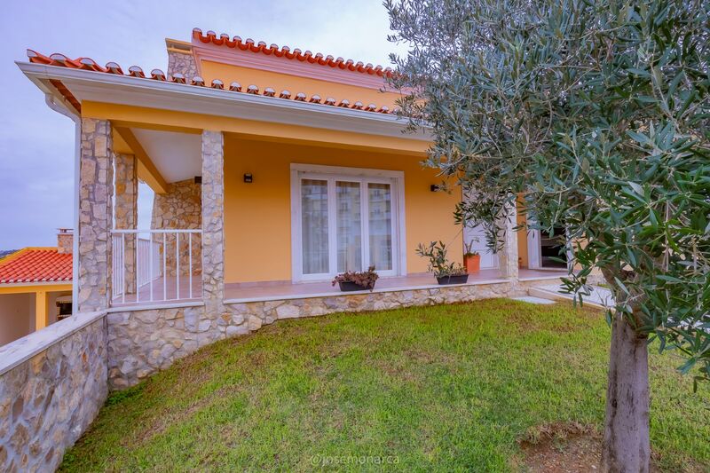 House near the center 3 bedrooms Mafra - swimming pool, garage, equipped kitchen, garden, barbecue