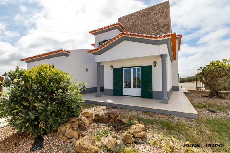 House V4 in the field São Pedro da Cadeira Torres Vedras - store room, fireplace, balcony, central heating, barbecue, equipped kitchen, quiet area, garage