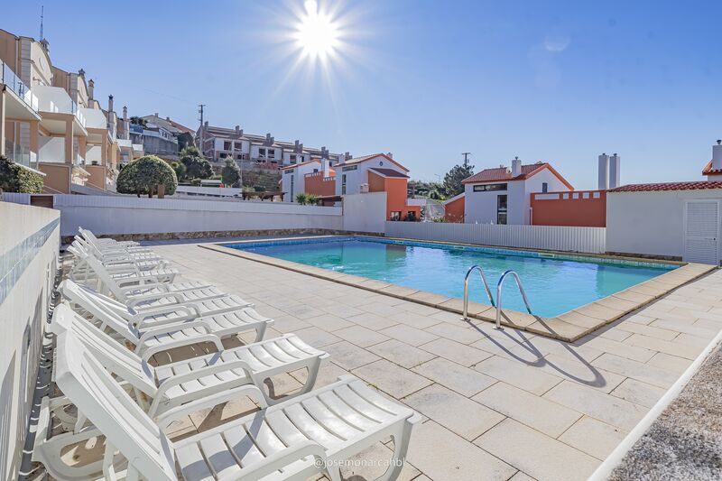 House townhouse V3 Ericeira Mafra - garage, sea view, automatic gate, swimming pool, fireplace, gated community, terrace, garden, equipped kitchen, green areas, store room, underfloor heating