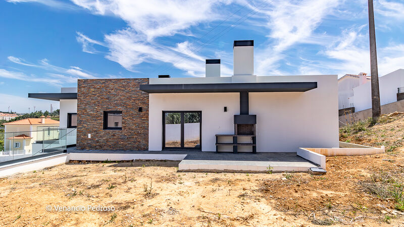 House nueva V3 Mafra - garage, air conditioning, heat insulation, fireplace, barbecue, balcony, solar panels, swimming pool, equipped kitchen
