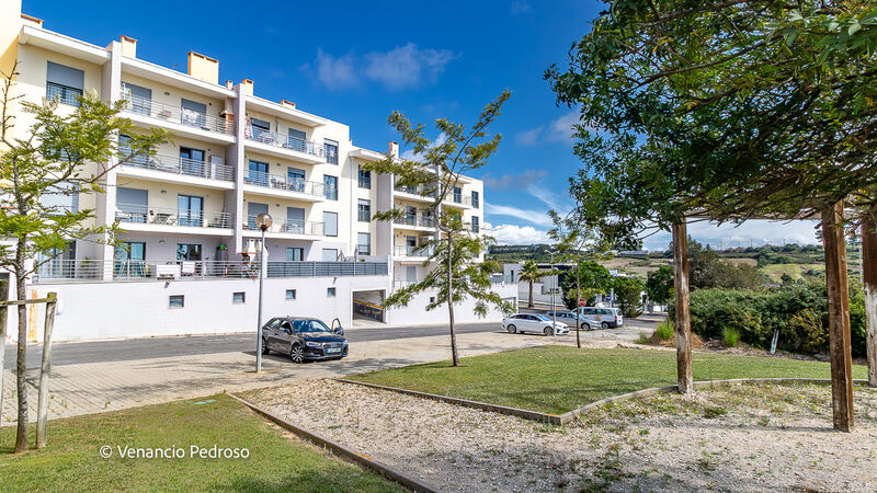 Apartment T3 Mafra - terrace, barbecue, store room, attic