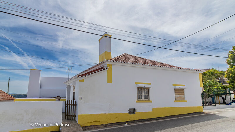 House Typical V2 Ericeira Mafra - garage, barbecue