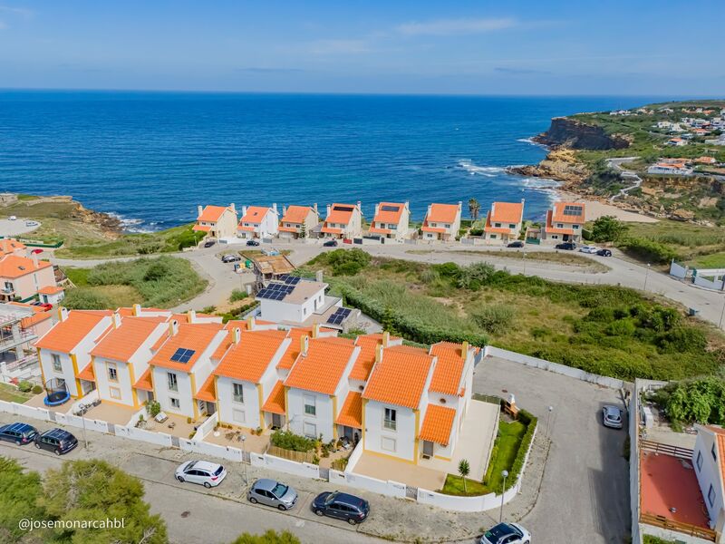 House V3 Semidetached Ericeira Mafra - fireplace, central heating, balcony, garden, terrace, gated community, barbecue, air conditioning, equipped kitchen, garage