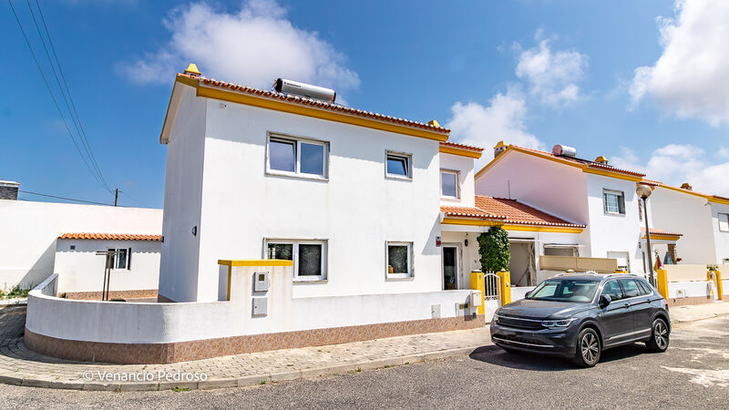 House Refurbished 3 bedrooms Encarnação Mafra - barbecue, fireplace, air conditioning, garage, equipped kitchen