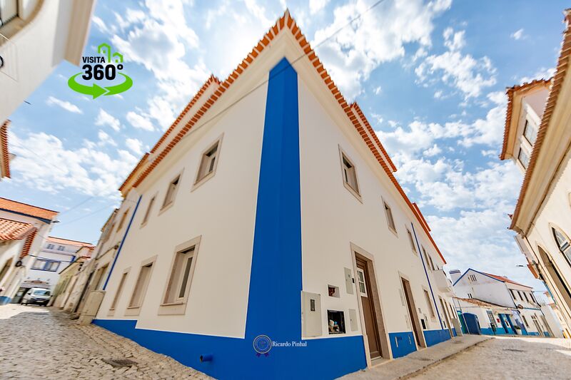 House 3 bedrooms new center Ericeira Mafra - solar panels, equipped kitchen, terrace