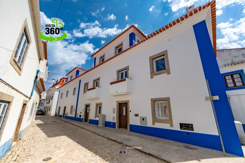 House 3 bedrooms new center Ericeira Mafra - equipped kitchen, solar panels, terrace