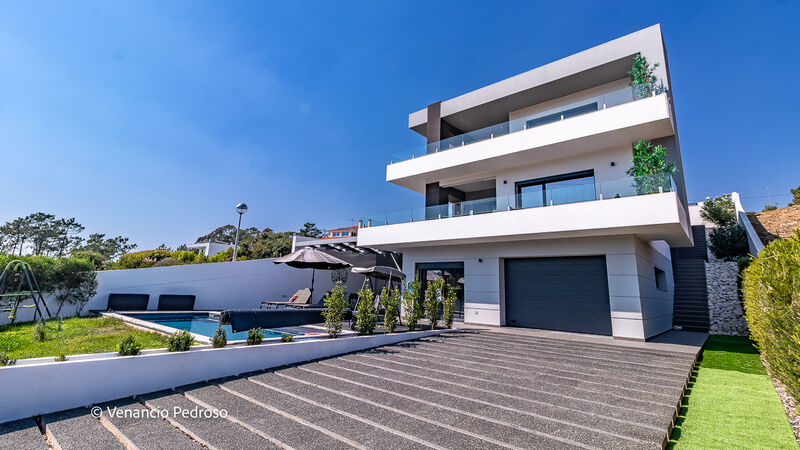 House Isolated in urbanization V4 Ericeira Mafra - terrace, swimming pool, garage, automatic irrigation system, barbecue, equipped kitchen, garden, air conditioning, solar panels