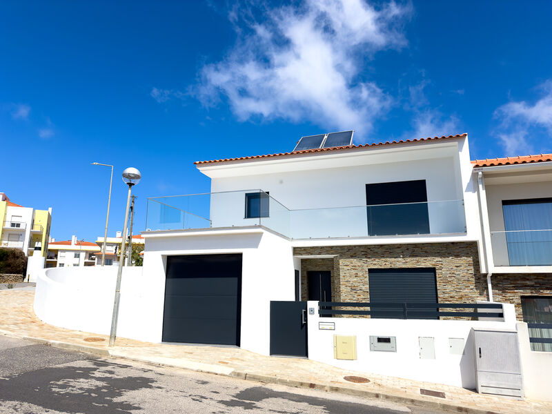 House V4 spacious Ericeira Mafra - air conditioning, equipped kitchen, sea view, garage, equipped, terrace