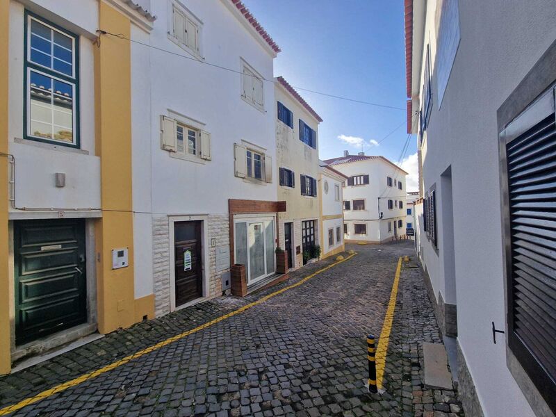 Apartamento T3 Centro Ericeira Mafra - sótão, varanda, cozinha equipada