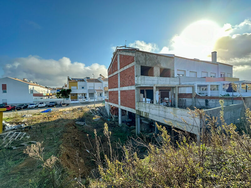 Lote de terreno com 143m2 Mafra - viabilidade de construção, luz, garagem