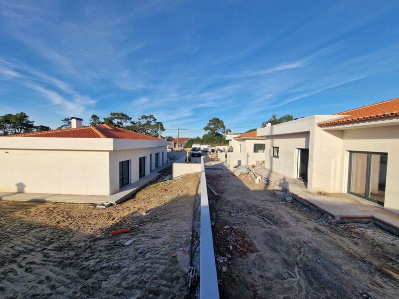 House Modern under construction 4 bedrooms Ericeira Mafra - equipped kitchen, air conditioning, barbecue, garage, garden, fireplace