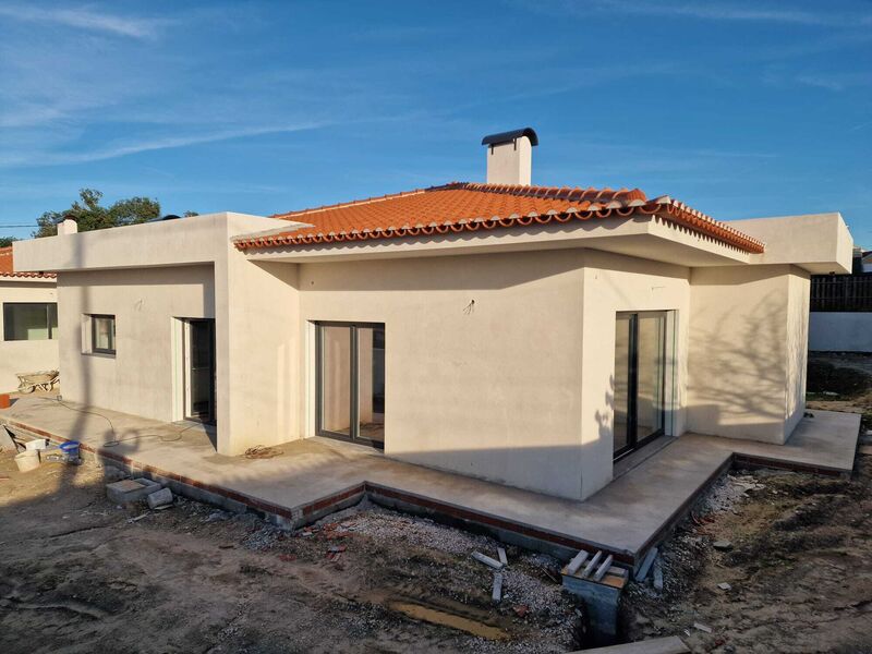 Moradia V4 Térrea em construção Ericeira Mafra - jardim, lareira, ar condicionado, bbq, cozinha equipada, garagem